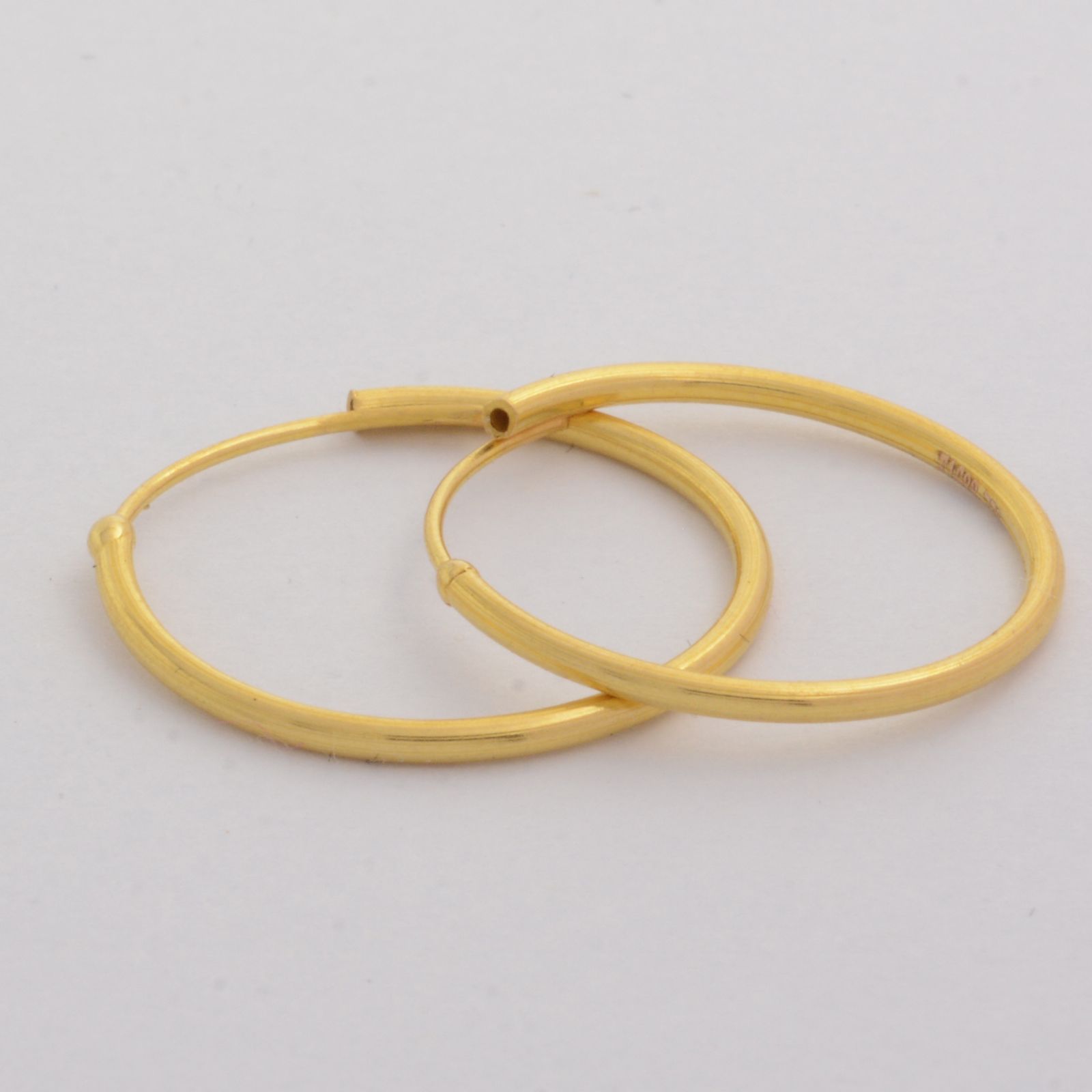 گوشواره طلا 18 عیار زنانه طلای مستجابی مدل مدا حلقه ای کد 670162 -  - 3
