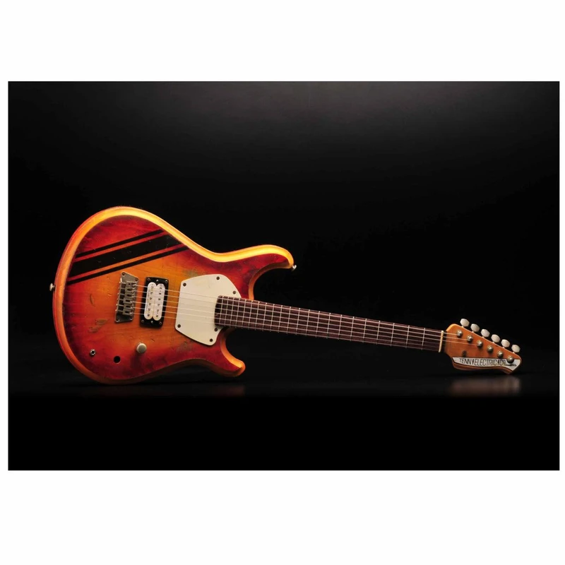 تابلو شاسی مدل گیتار چوبی B07