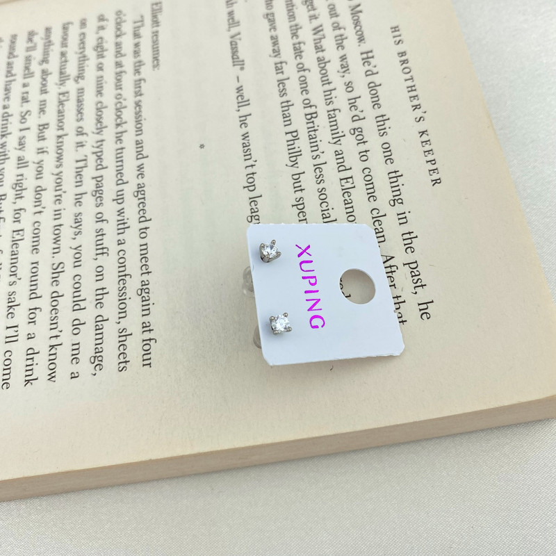 گوشواره زنانه ژوپینگ مدل تک نگین کد E4456 گوشواره زنانه ژوپینگ مدل تک نگین کد E4456