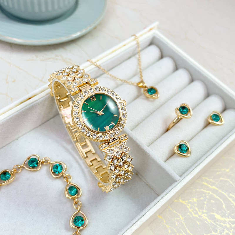 ست ساعت مچی عقربه‌ای کوارتز و ست زیورآلات زنانه مدل 439-3 G