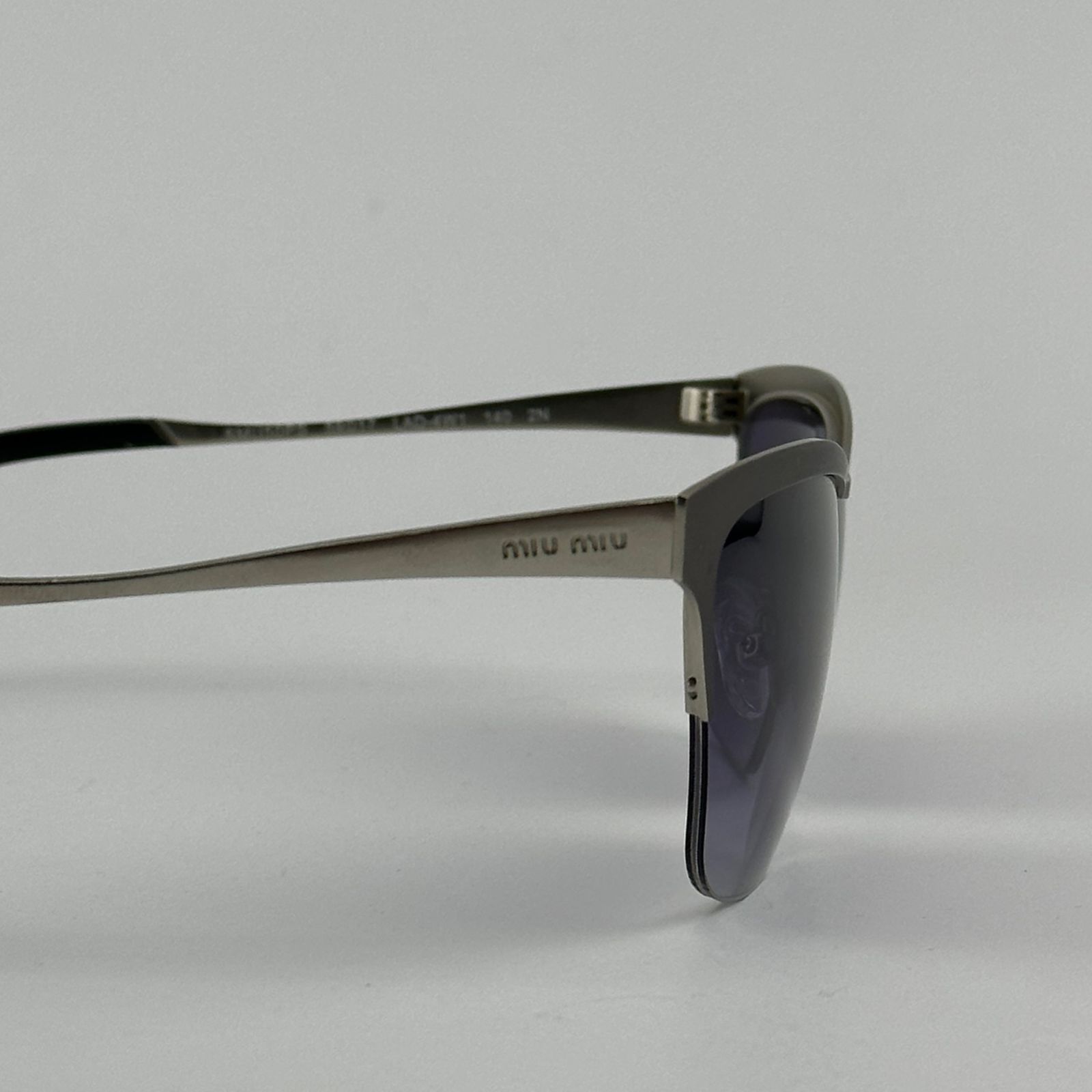 عینک آفتابی زنانه میو میو مدل SMU50ps  -  - 4
