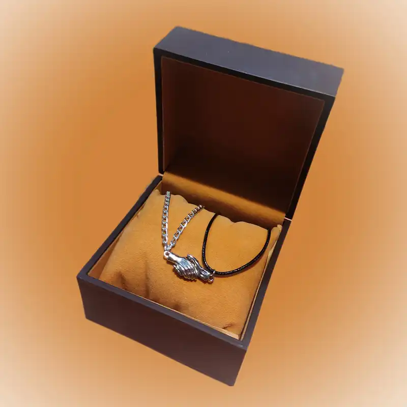 گردنبند مدل دست مگنتی مجموعه 2 عددی