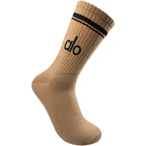 جوراب ورزشی ساق بلند زنانه کد 08