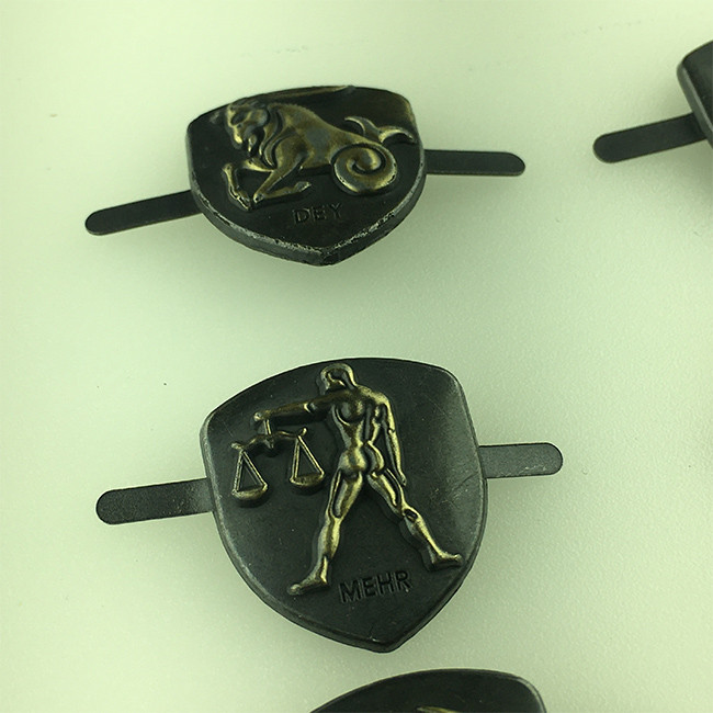 یراق چرم دوزی طرح ماه تولد بسته 12 عددی