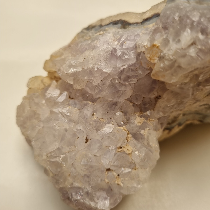 سنگ راف آمیتیست خط هنر مدل کلکسیونی کد  kh0217