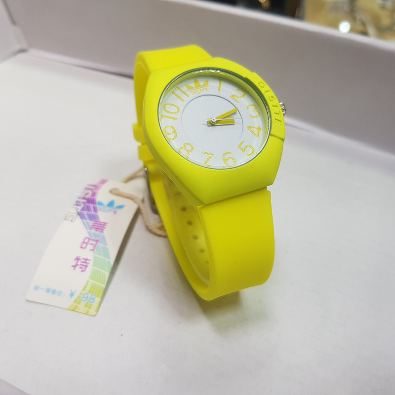 ساعت مچی عقربه ای بچگانه مدل 88te29 ساعت مچی عقربه ای بچگانه مدل 88te29