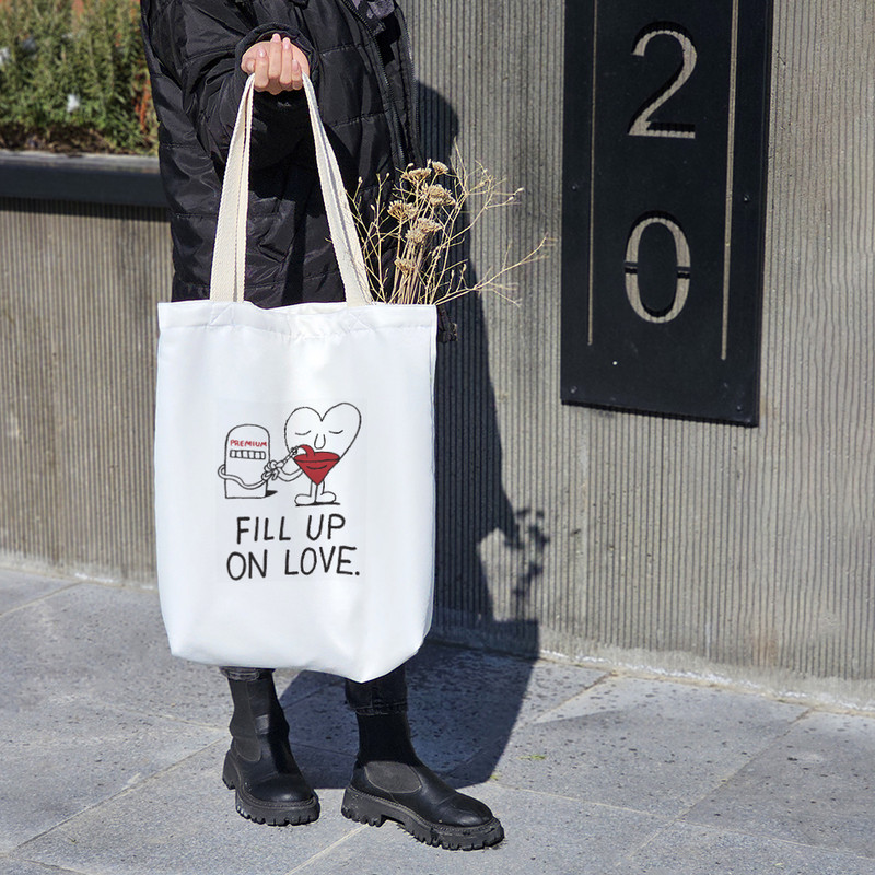 ساک خرید پارچه ای خندالو طرح Fill Up On Love مدل توت بگ کد 6696