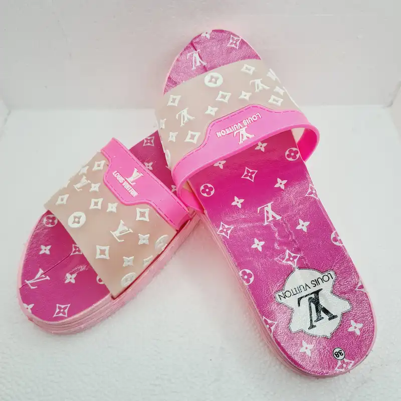 دمپایی زنانه کد PNK-333