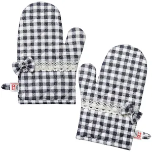 دستکش فر منسوجات خسروشاهی برتر مدل کلاسیک طرح پیچازی کد DASK37 بسته 2 عددی