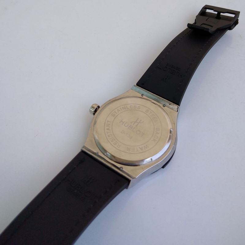 ساعت مچی عقربه ای پسرانه کد 457