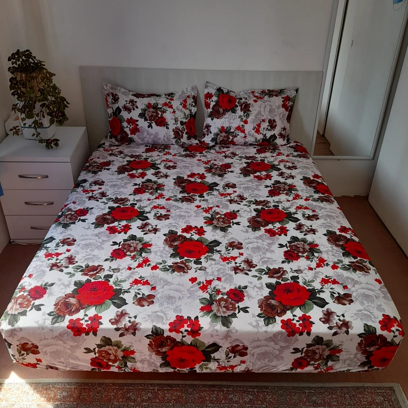 سرویس ملحفه مدل کشدار طرح گلدار کد ni06047 180 دو نفره سه تکه