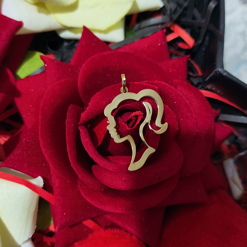 آویز گردنبند طلا 18 عیار دخترانه مدل دختر آویز گردنبند طلا 18 عیار دخترانه مدل دختر