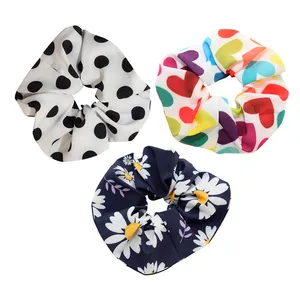 کش مو زنانه دلنار گالری مدل اسکرانچی بابونه و قلب مجموعه 3 عددی