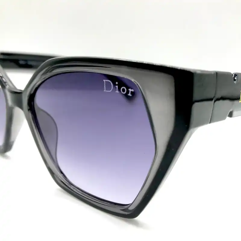 عینک آفتابی زنانه مدل dr2177