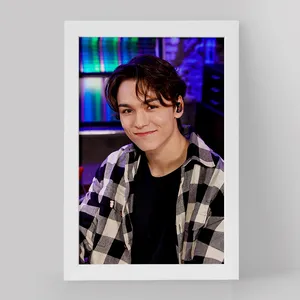 تابلو خندالو مدل ورنون گروه سونتین Seventeen کد 21517