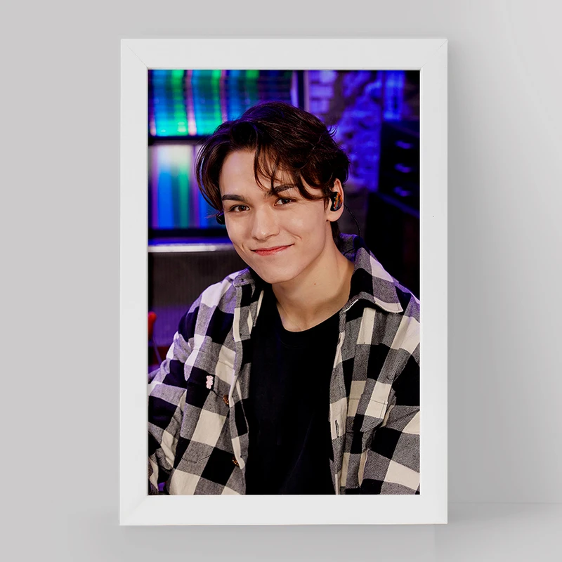 تابلو خندالو مدل ورنون گروه سونتین Seventeen کد 21517