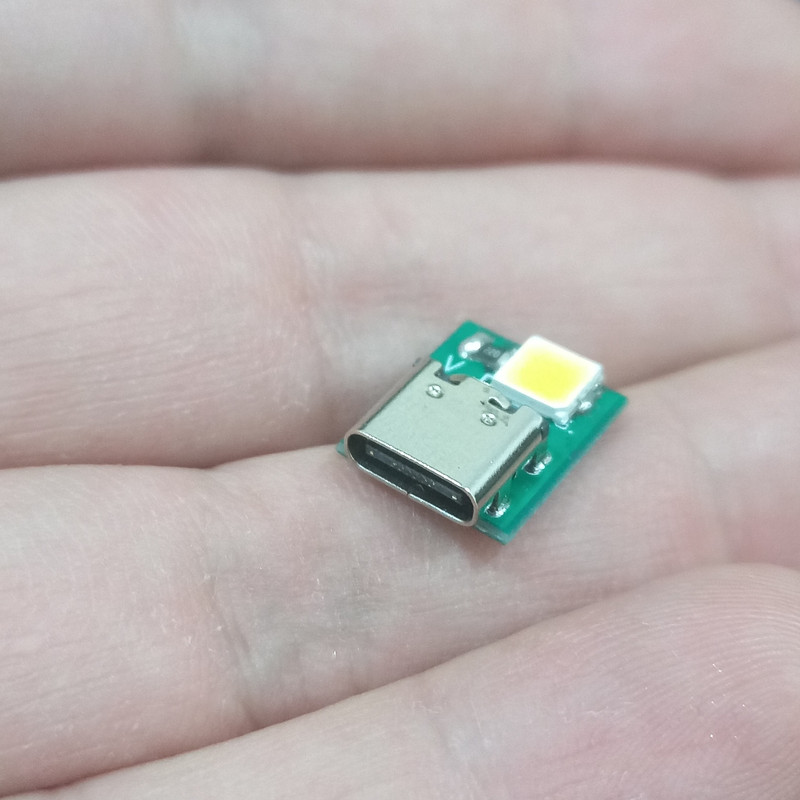 چراغ ال ای دی مدل USB-C کد C0.5W5054