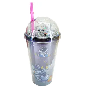 لیوان طرح فضانورد