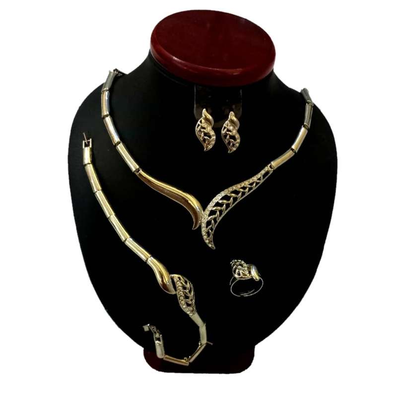 نیم ست زنانه مدل P2300