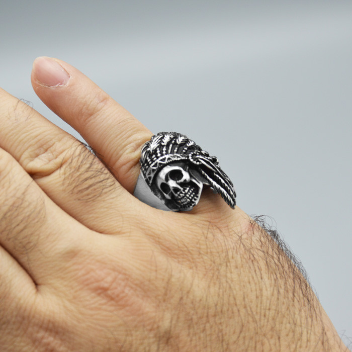 انگشتر مدل نیم رخ جمجمه سرخپوست