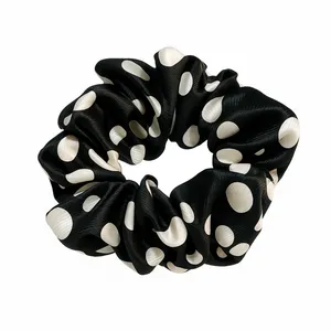 کش مو اسکرانچی زنانه مدل خالدار کد 5903