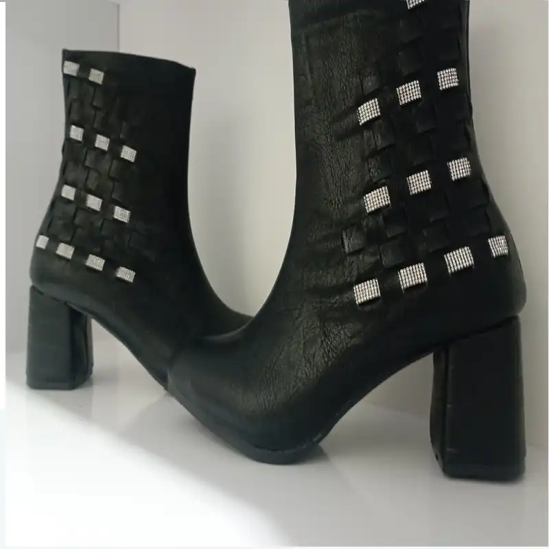 نیم بوت زنانه مدل نگینی کد A-78