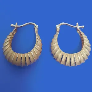 گوشواره طلا 18 عیار زنانه  گالری یارطلا کد AGF34