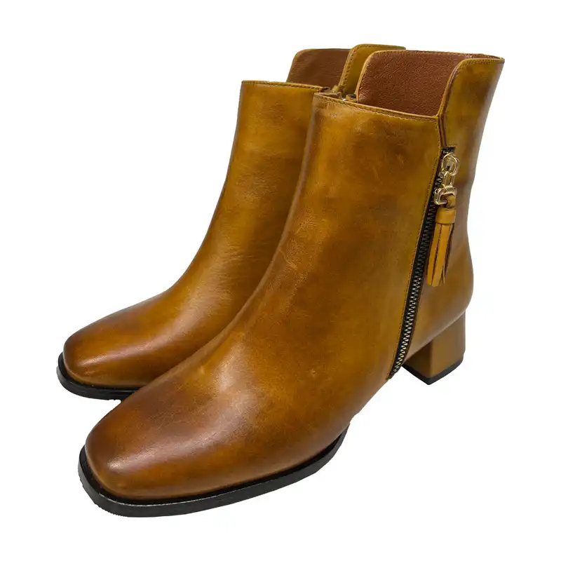 نیم بوت زنانه سرزمین چرم کد 145311 رنگ عسلی