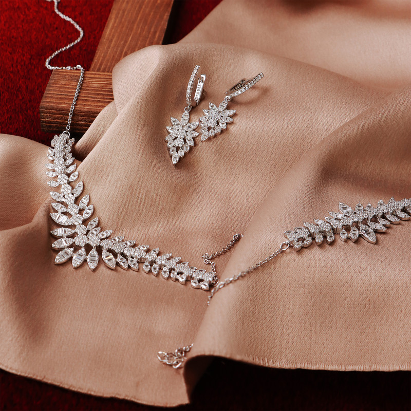 نیم ست نقره زنانه جی تی ای مدل زنجیری نیم ست نقره زنانه جی تی ای مدل زنجیری