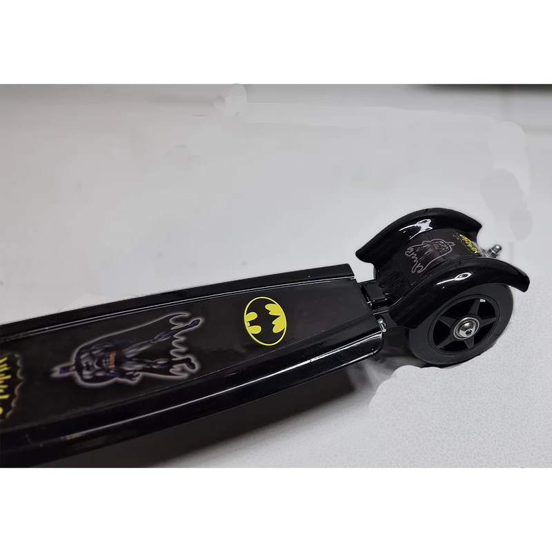 عکس شماره 13 : اسکوتر رجال مدل 3 چرخ آپشنال بتمن ظرفیت وزنی 60 کیلوگرم