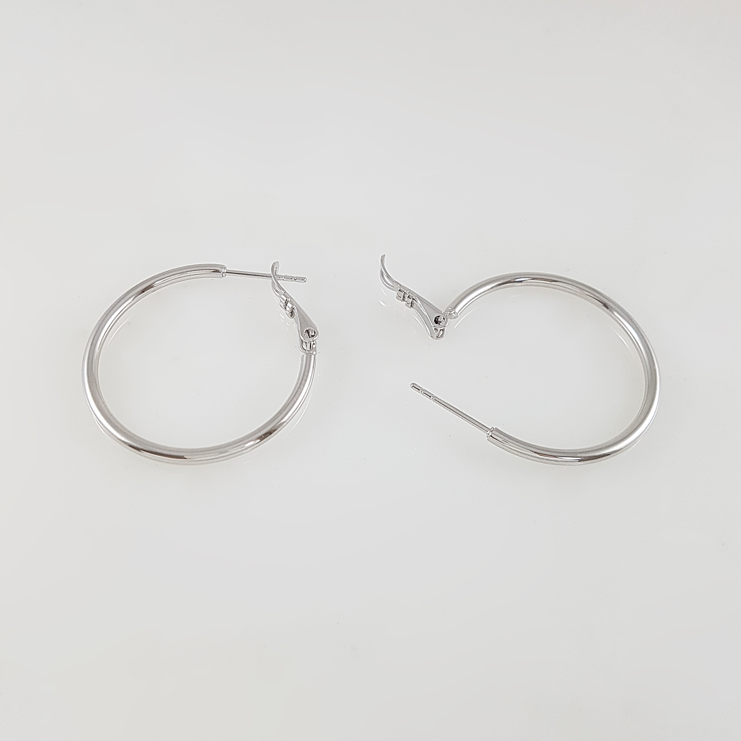 گوشواره زنانه ژوپینگ مدل حلقه ای XP1072