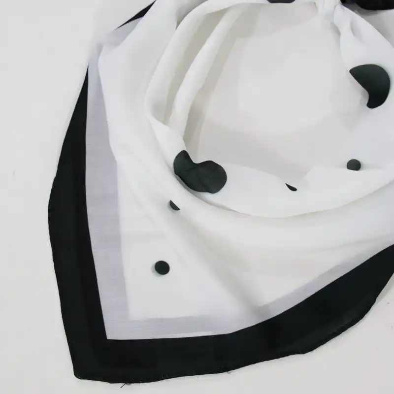 دستمال سر و گردن زنانه مدل مینی نخی طرح توپی کد ana-2681