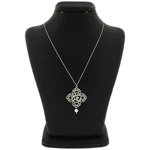 گردنبند نقره زنانه گالری عزیزی طرح اٌم مدل gz14611
