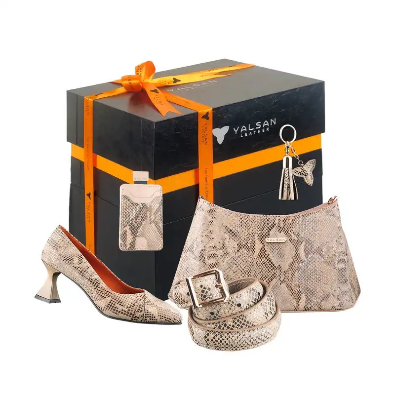 ست کیف و کفش زنانه چرم یلسان مدل لاکچری آنریا کد RTL-300-krm به همراه کمربند و جاکارتی و جاکلیدی