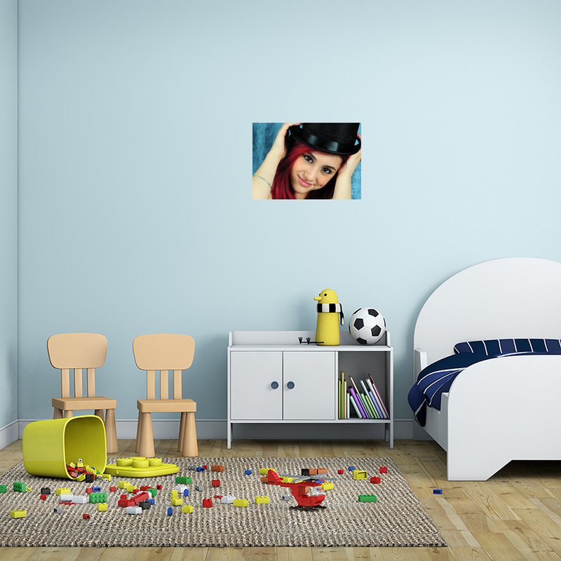 پوستر طرح آریانا گرانده کد 0102