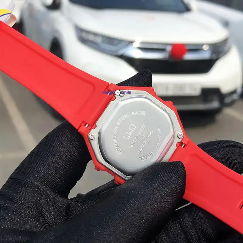 ساعت مچی دیجیتال زنانه کیو اند کیو مدل M173J021Y