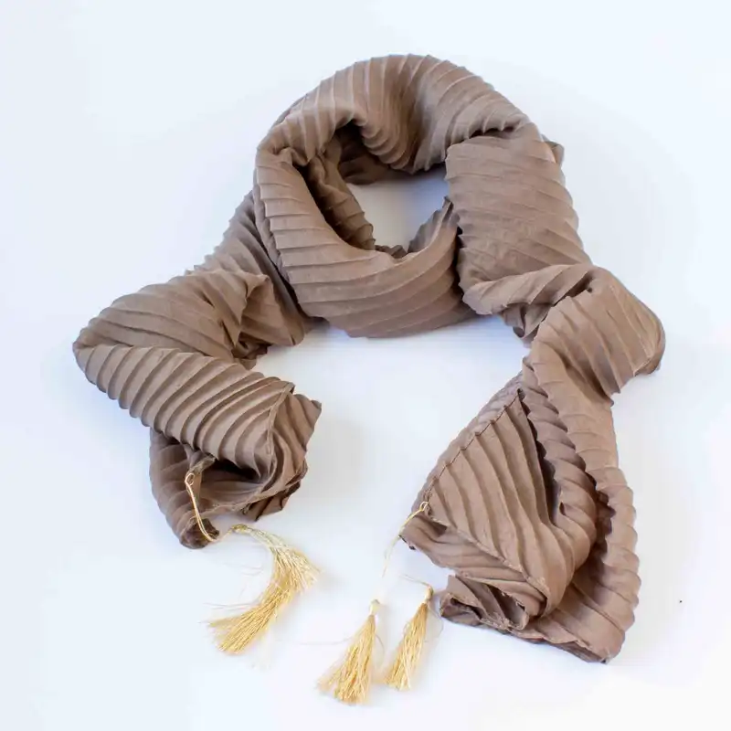 شال زنانه مدل پلیسه