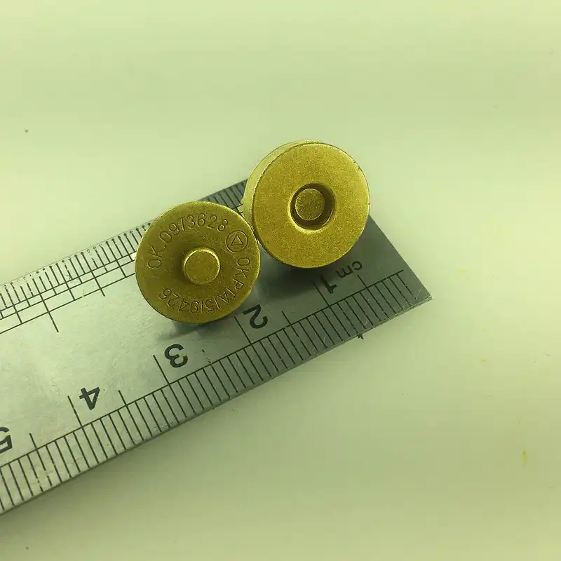 دکمه آهنربایی مدل SML کد Golden بسته 5 عددی