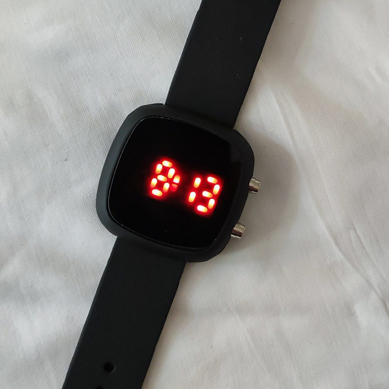 ساعت مچی دیجیتال والار مدل W2