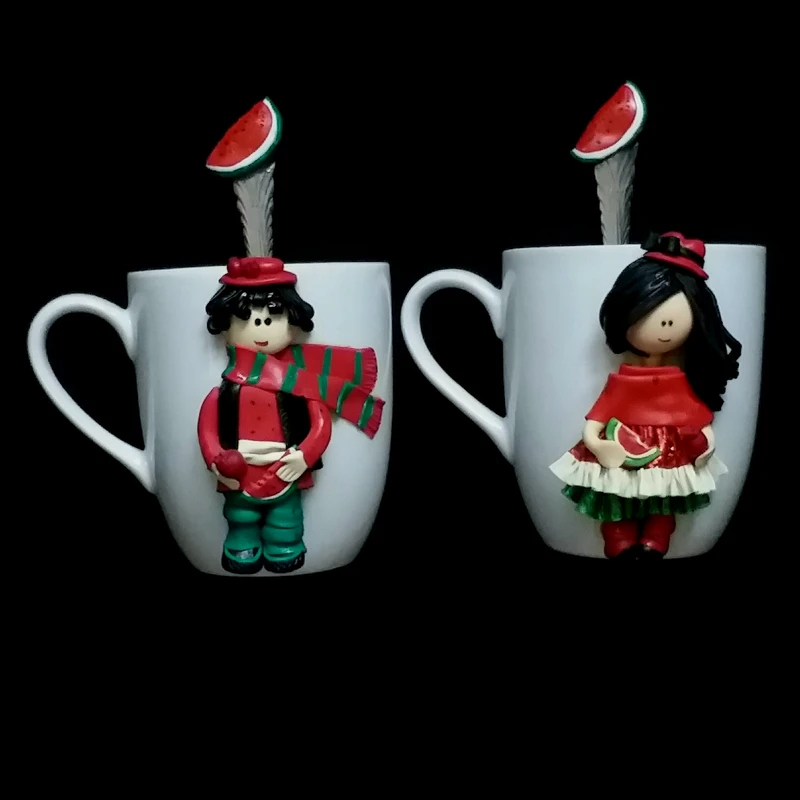 ماگ سرامیکی مدل عروسکی کد L655 به همراه قاشق مجموعه 2 عددی