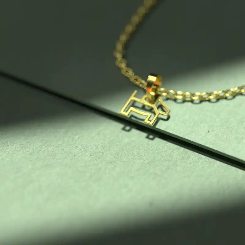 گردنبند طلا 18 عیار زنانه مدوپد مدل سگ کد B2-1-1064