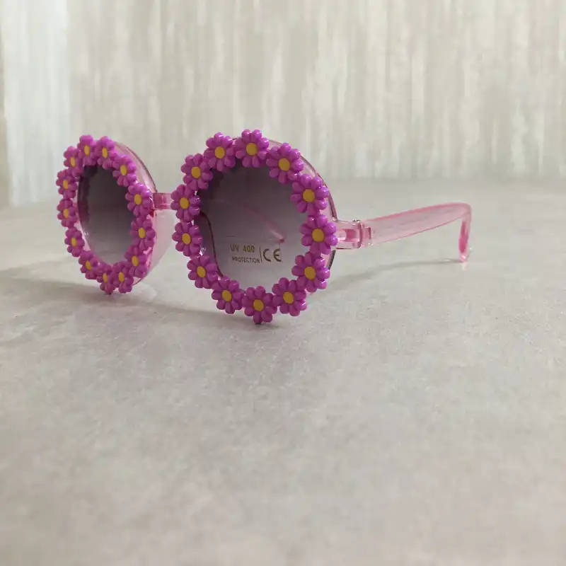 عینک آفتابی دخترانه مدل گل بابونه کد BB YAS