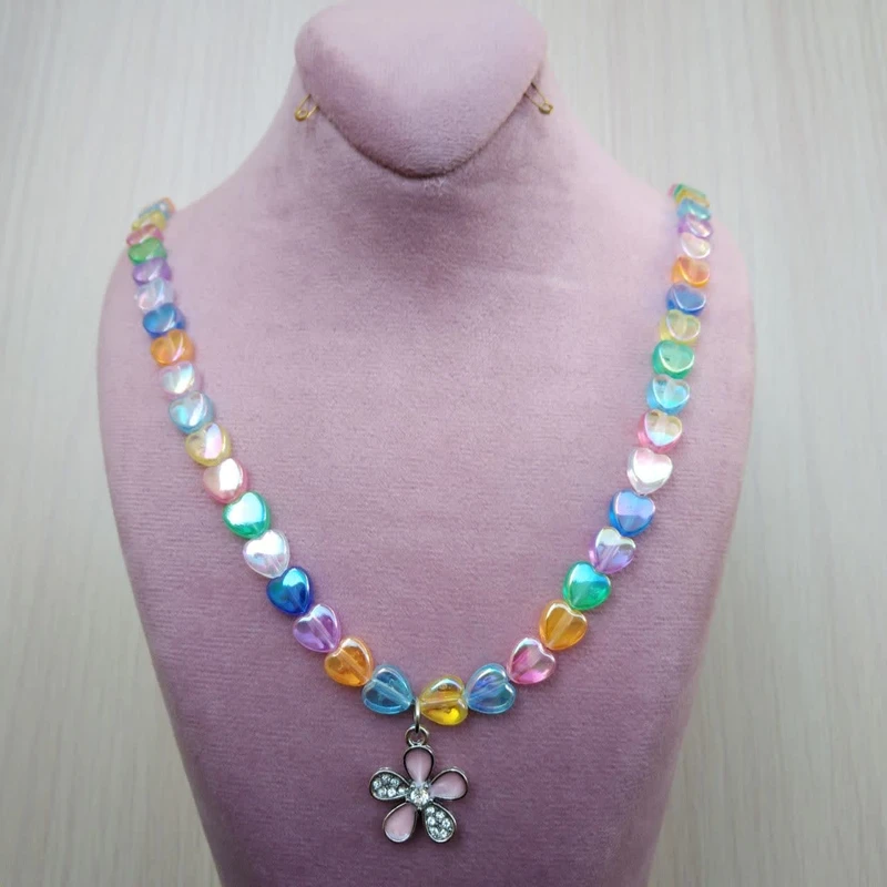 عکس شماره 4 : گردنبند دخترانه مدل مهره ای قلب و گل کد 0332