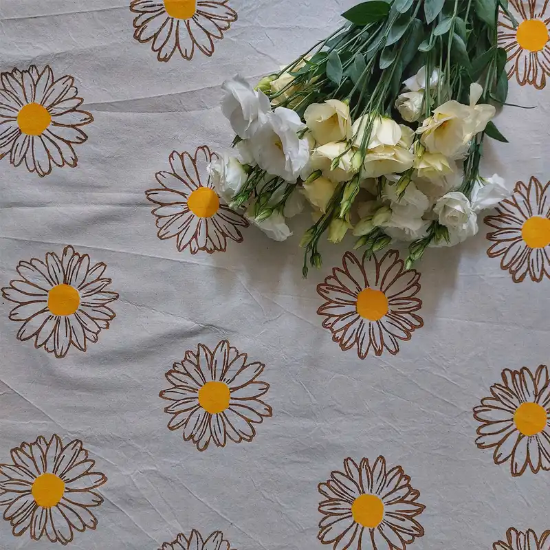 رومیزی چاپ دستی مدل بابونه کد 100