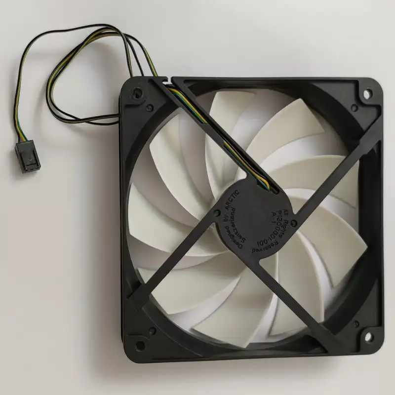 فن کیس آرکتیک مدل F12