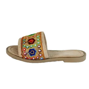 صندل زنانه مدل سنتی کد S-09