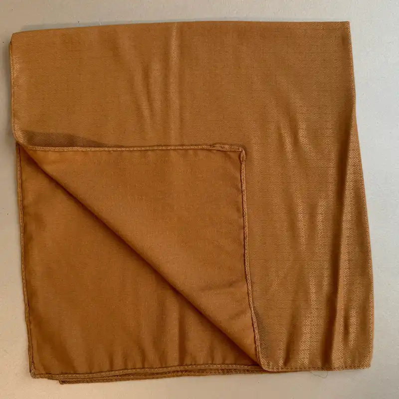 روسری زنانه مدل مینی اسکارف نخی ساده تار برجسته کد 4