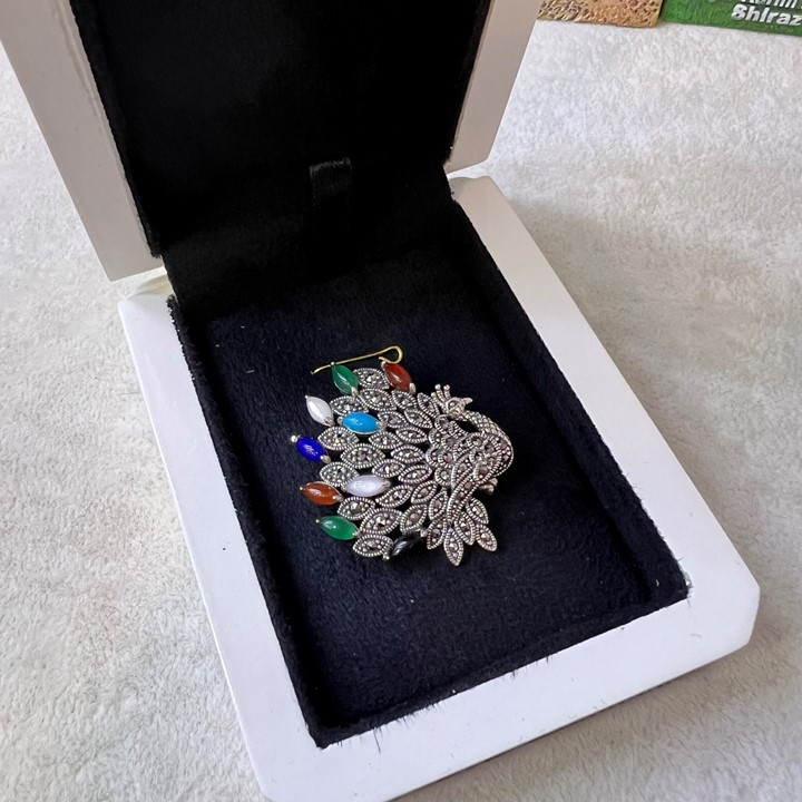 گل سینه زنانه مدل نقره کد glsr-2441