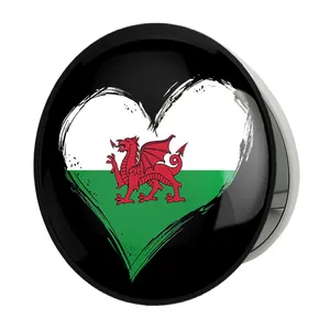 آینه جیبی خندالو طرح پرچم ولز مدل تاشو کد 20594 