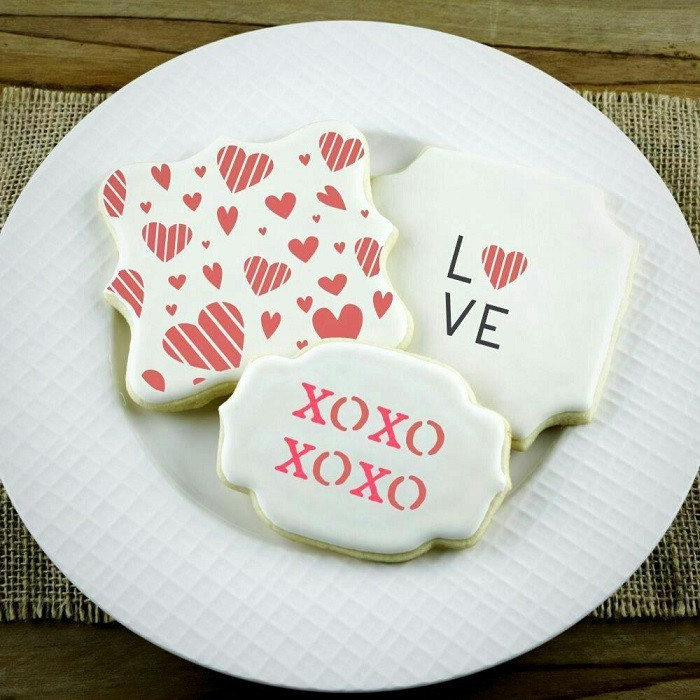 ابزار تزیین کیک به گز مدل استنسیل کوکی طرح قلب و خط